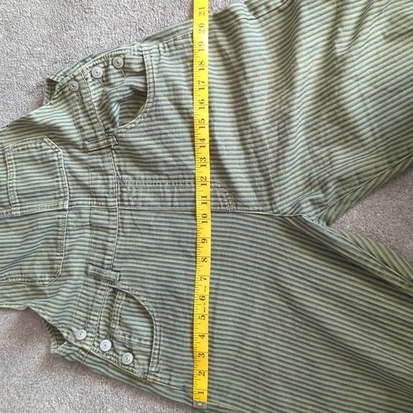 We the Free – Ziggy Denim Overall in Railroad Stripe – Olive Sparrow Green - Picture 7 of 10